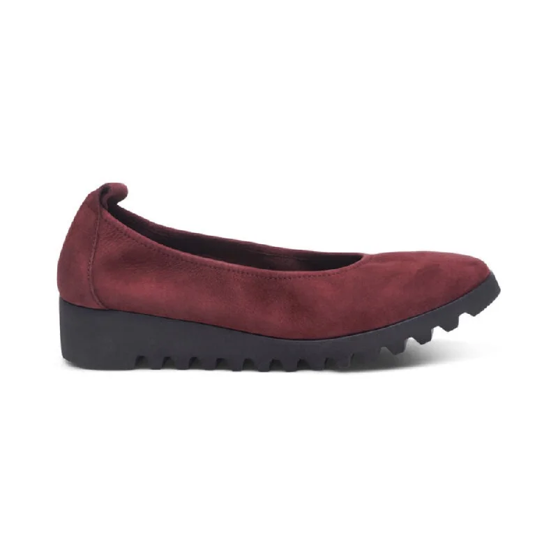 Women's Everyday Shoes Aetrex Women's Brianna Ballet Flat Burgundy