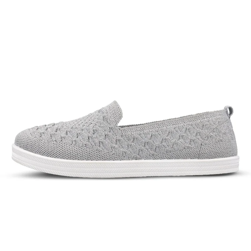 Polished Style Deals Walkaroo Go Womens Textured Belly Shoes - GY3425 Light Grey